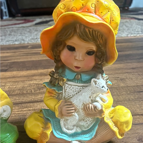 Universal Statuary Corp. • Yellow/Orange • Vintage • Boy & Girl • Statue Set - Picture 3 of 16